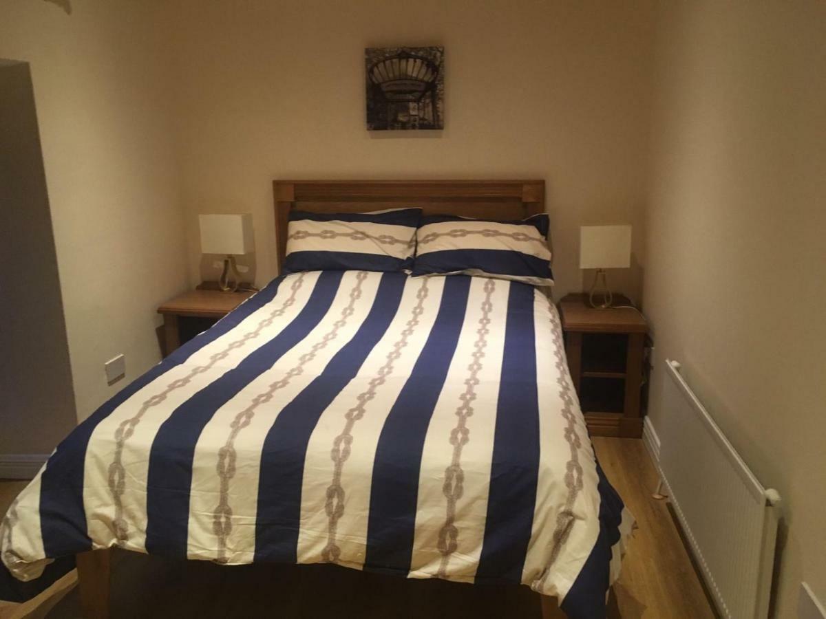 Nanny Quinn'S Apartment Killucan 外观 照片